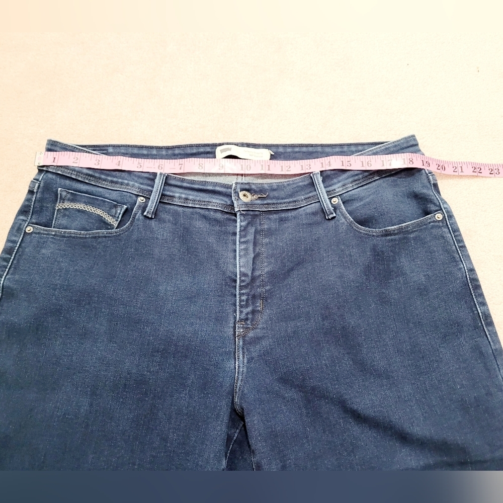 Levi’s 512 Perfectly Shaping Bootcut Jeans Women’s PLUS Size 20W Blue Stretch - Picture 7 of 14
